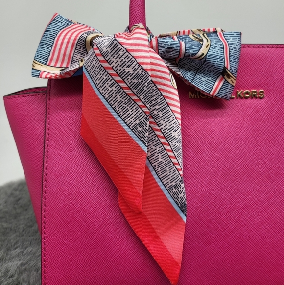 New Print Silk Skinny Scarf Twilly - Picture 2 of 5